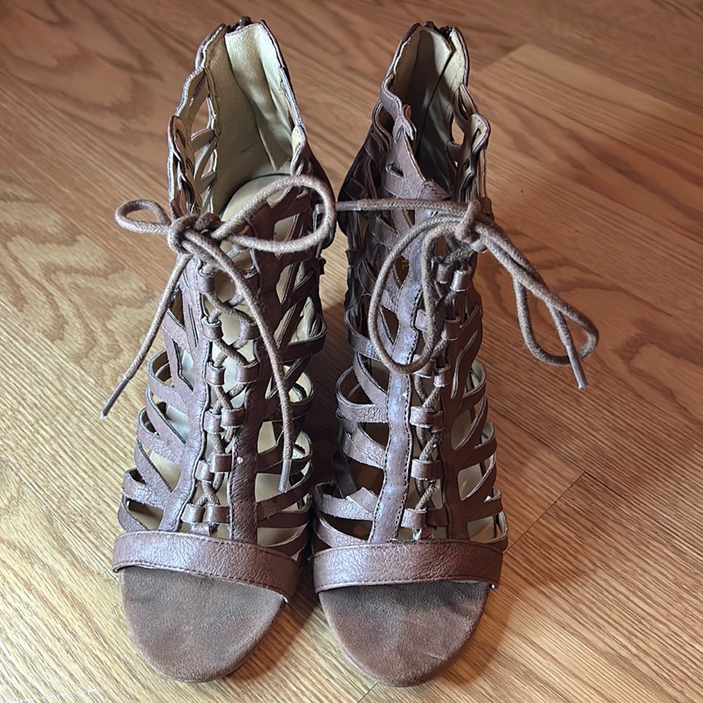 Nine West leather open toe wedge size 7 1/2 GUC